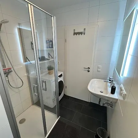 Winetime - Modern - Fur 3 - Zentral - Nahe Mb - Boxspringbett - Netflix Apartman *